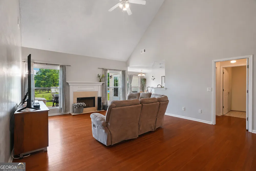188 Meadows DR Senoia, GA 30276