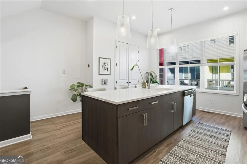 179 Color CIR SE Atlanta, GA 30317