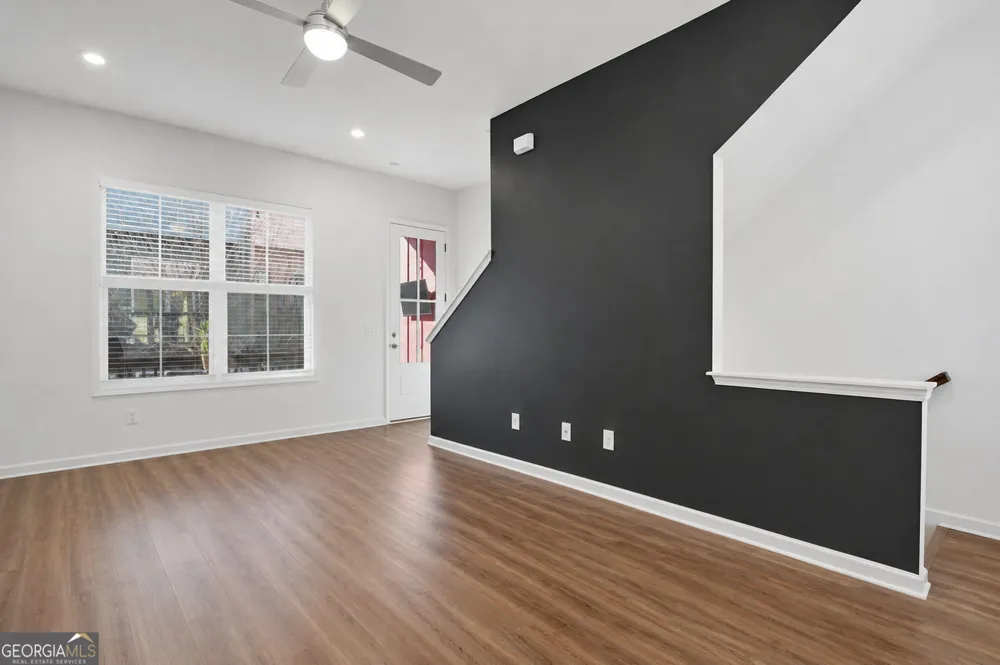 179 Color CIR SE Atlanta, GA 30317