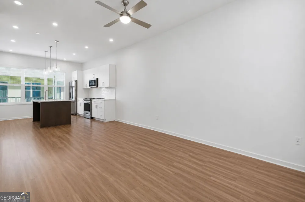 179 Color CIR SE Atlanta, GA 30317