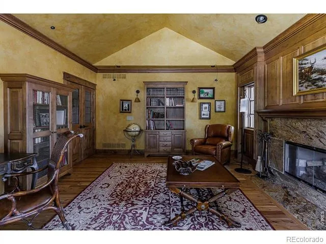 8576 Niwot Meadow Farm Road Niwot, CO 80503