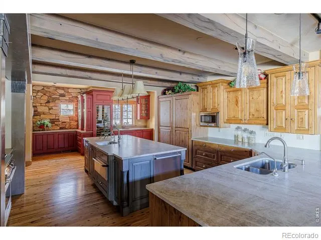 8576 Niwot Meadow Farm Road Niwot, CO 80503