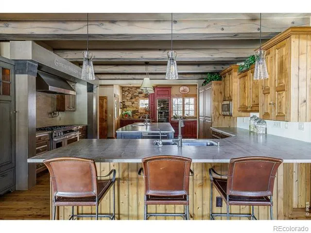 8576 Niwot Meadow Farm Road Niwot, CO 80503