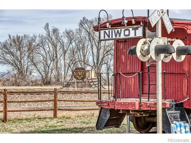 8576 Niwot Meadow Farm Road Niwot, CO 80503