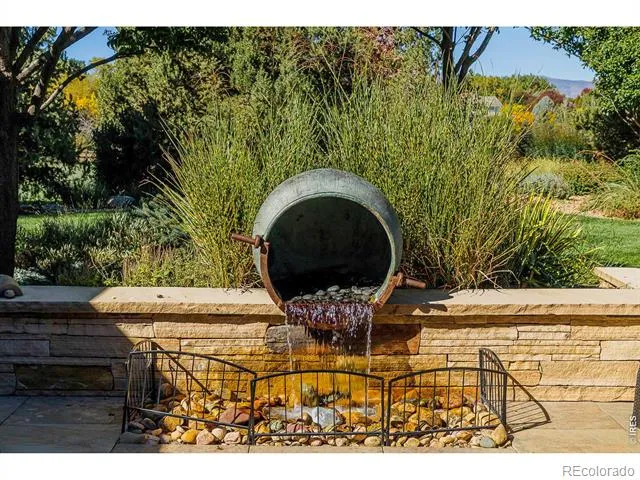 8576 Niwot Meadow Farm Road Niwot, CO 80503