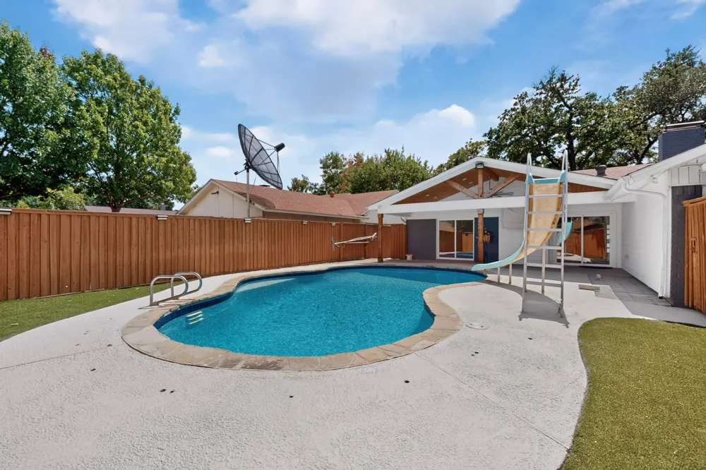 2117 Homestead Place Garland, TX 75044