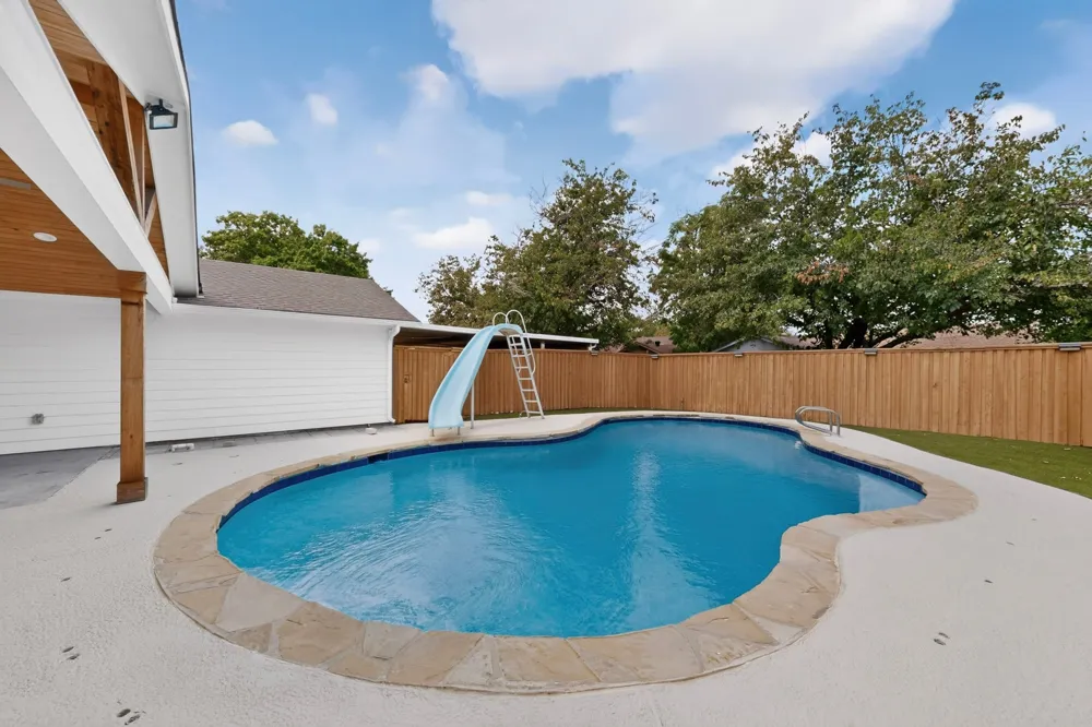 2117 Homestead Place Garland, TX 75044