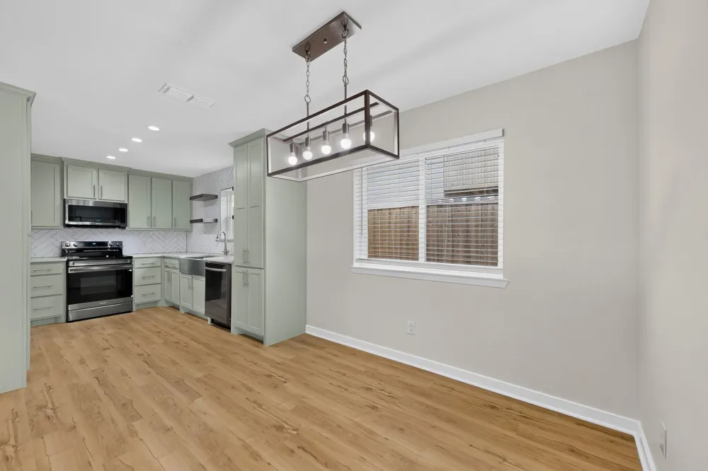 2117 Homestead Place Garland, TX 75044