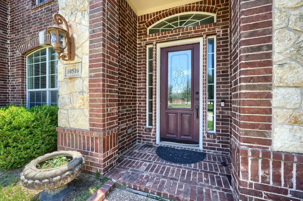 10510 Toffenham Drive Frisco, TX 75035