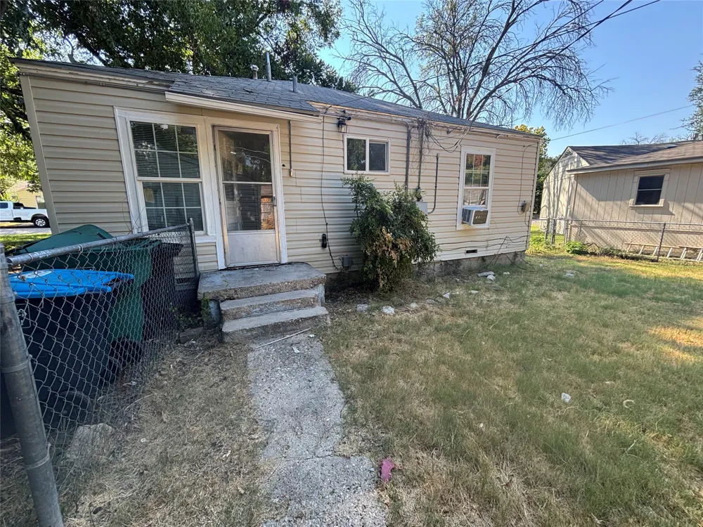 5040 Lyndon Drive Fort Worth, TX 76116