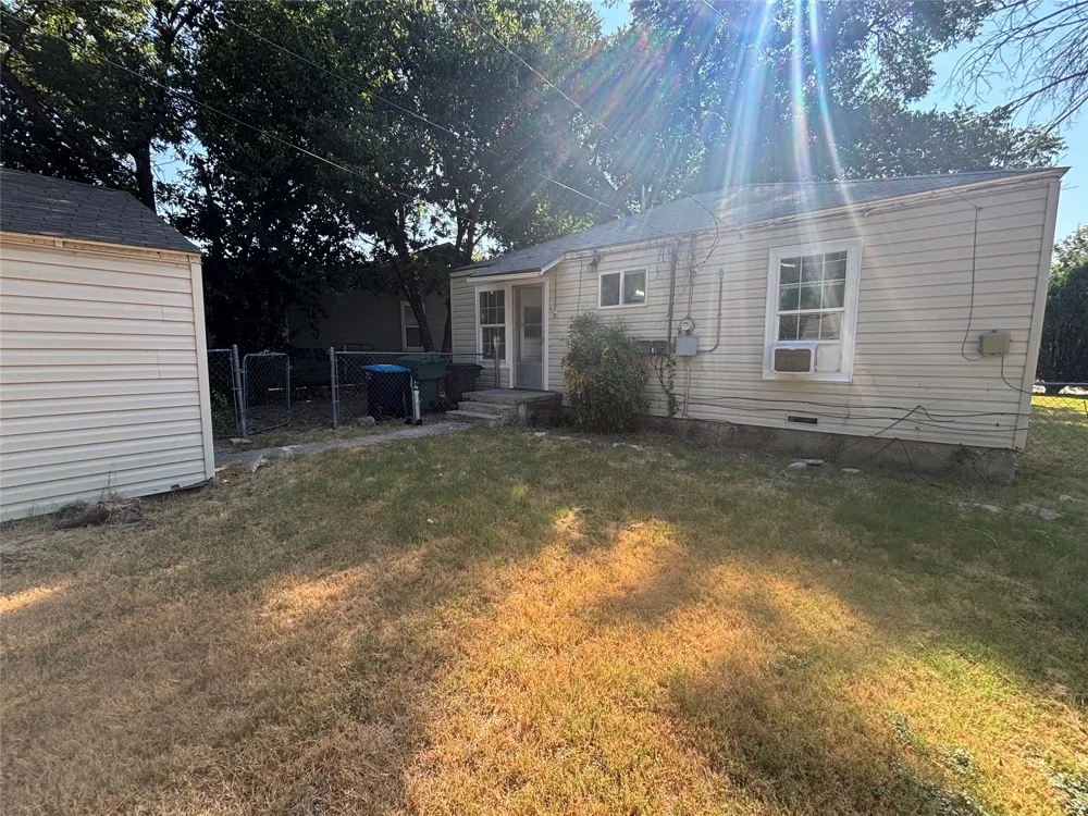 5040 Lyndon Drive Fort Worth, TX 76116