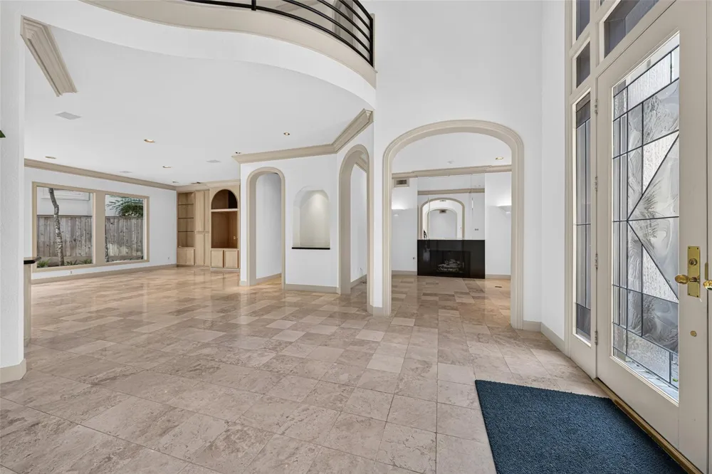 2 W Terrace Drive Houston, TX 77007