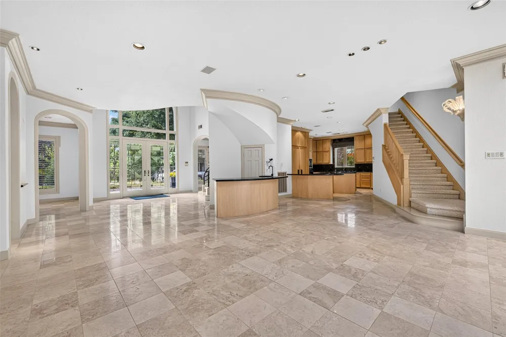 2 W Terrace Drive Houston, TX 77007