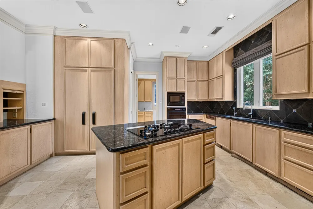 2 W Terrace Drive Houston, TX 77007