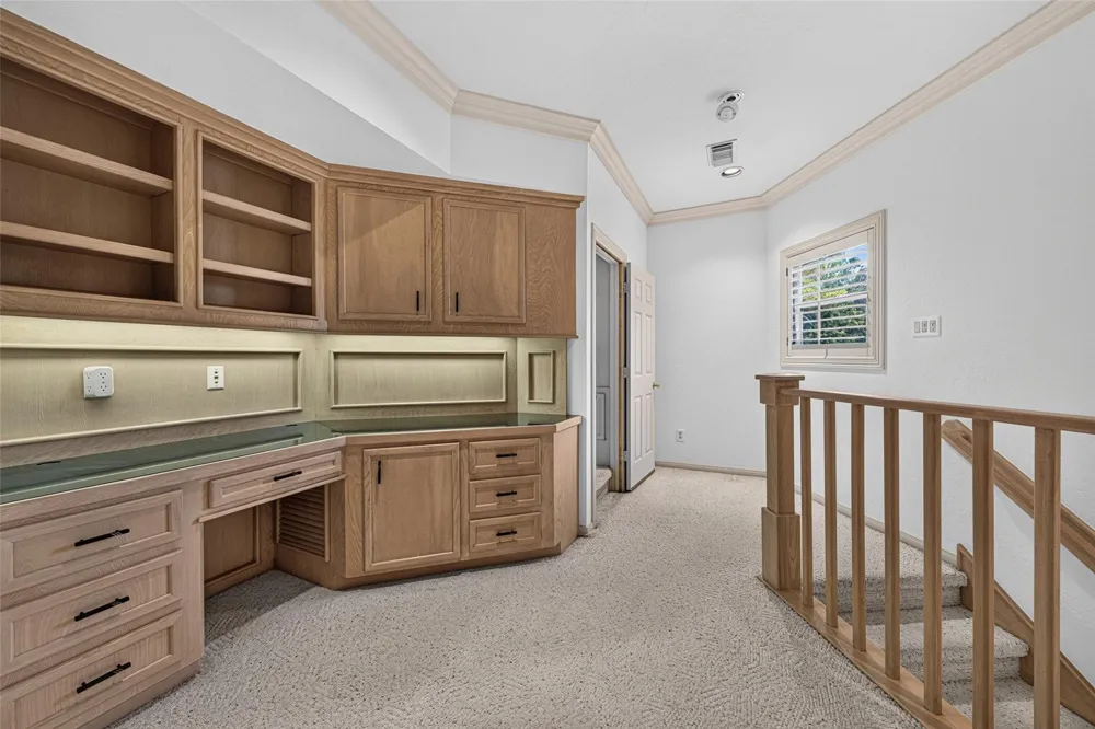 2 W Terrace Drive Houston, TX 77007