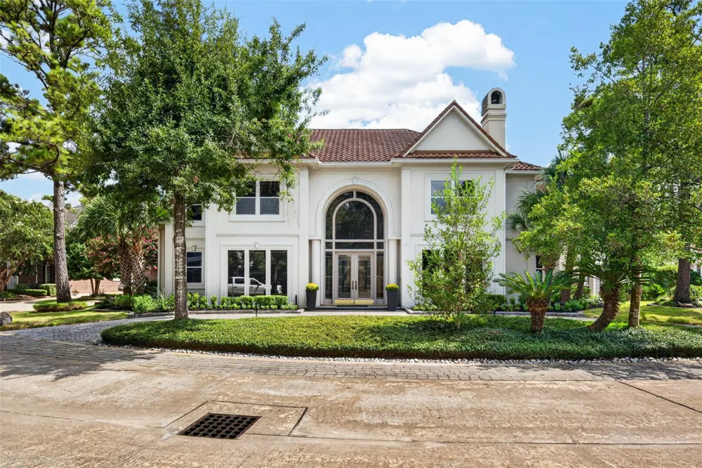 2 W Terrace Drive Houston, TX 77007