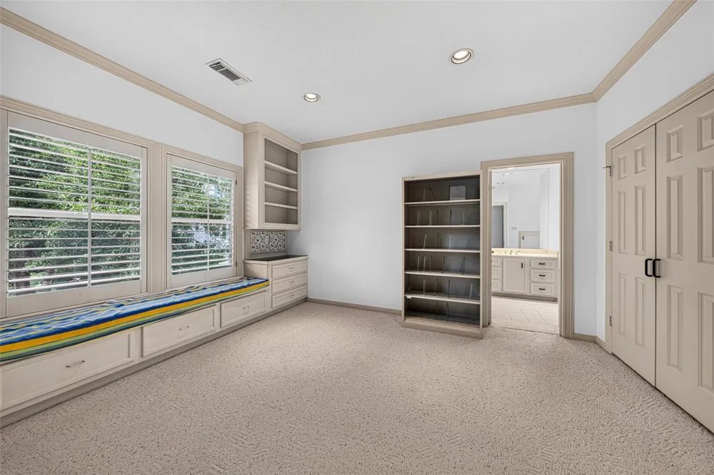 2 W Terrace Drive Houston, TX 77007