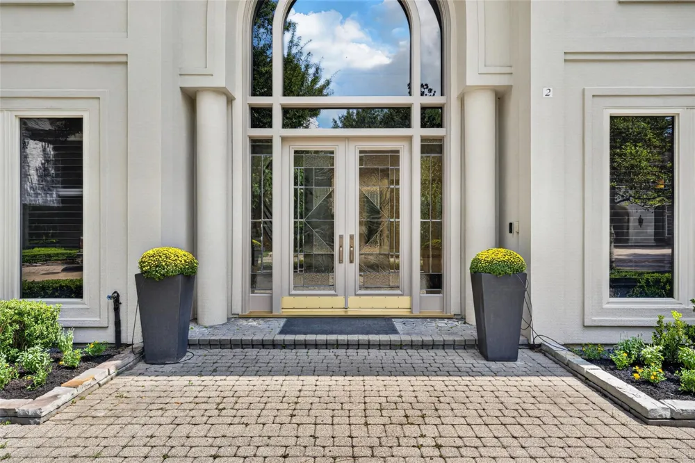 2 W Terrace Drive Houston, TX 77007
