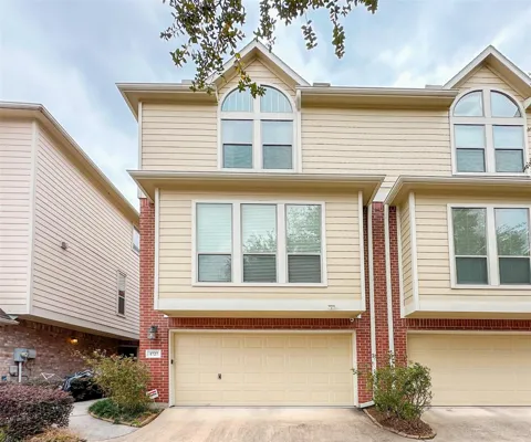 1727 Stacy Crest