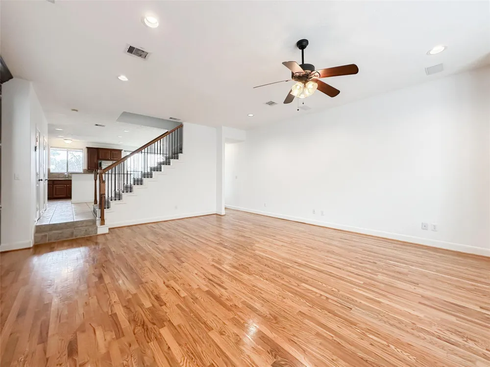 1727 Stacy Crest Houston, TX 77008