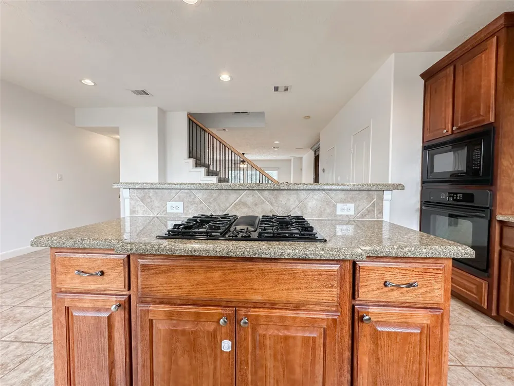 1727 Stacy Crest Houston, TX 77008