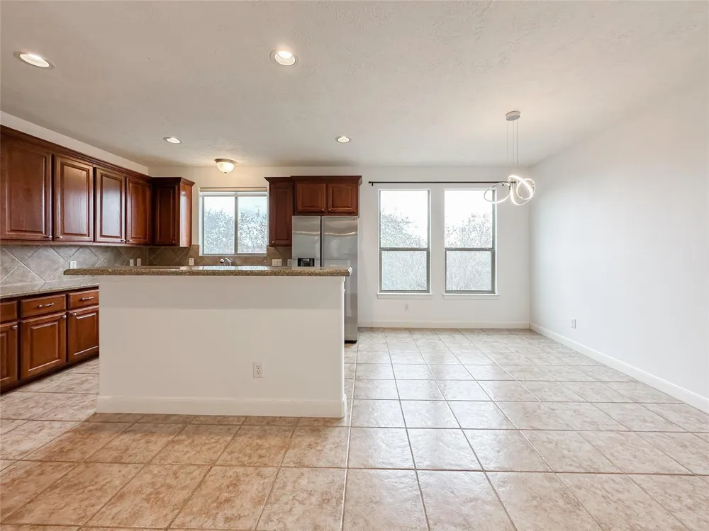 1727 Stacy Crest Houston, TX 77008