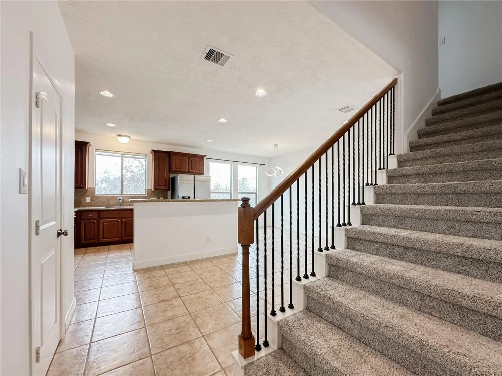 1727 Stacy Crest Houston, TX 77008