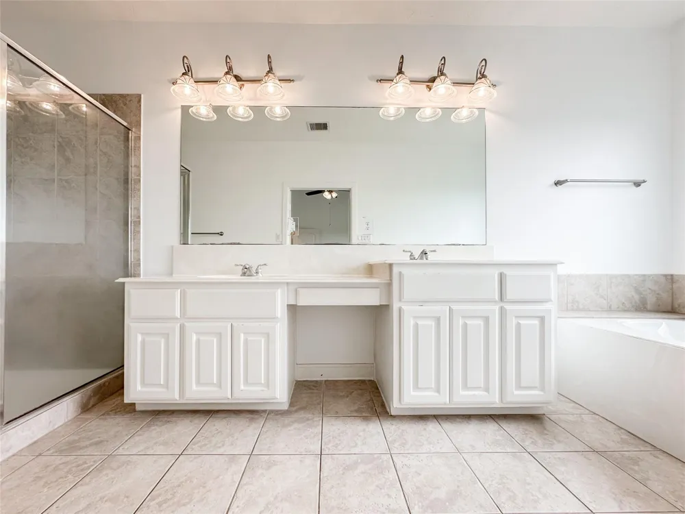 1727 Stacy Crest Houston, TX 77008