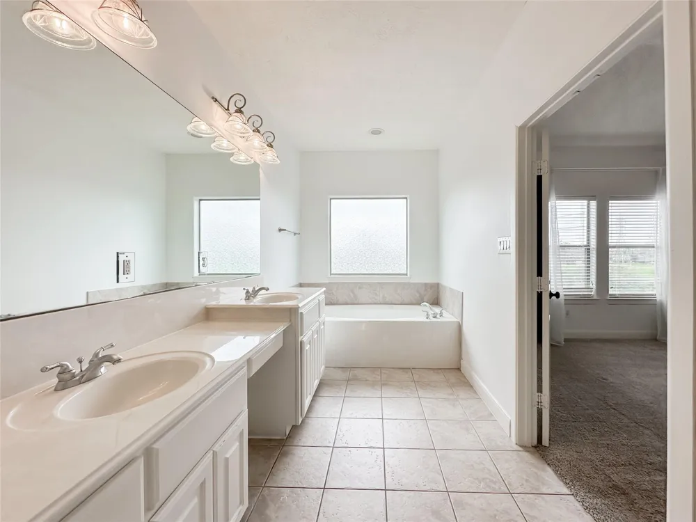 1727 Stacy Crest Houston, TX 77008