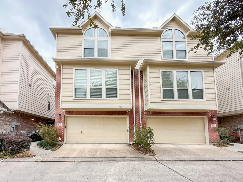1727 Stacy Crest Houston, TX 77008