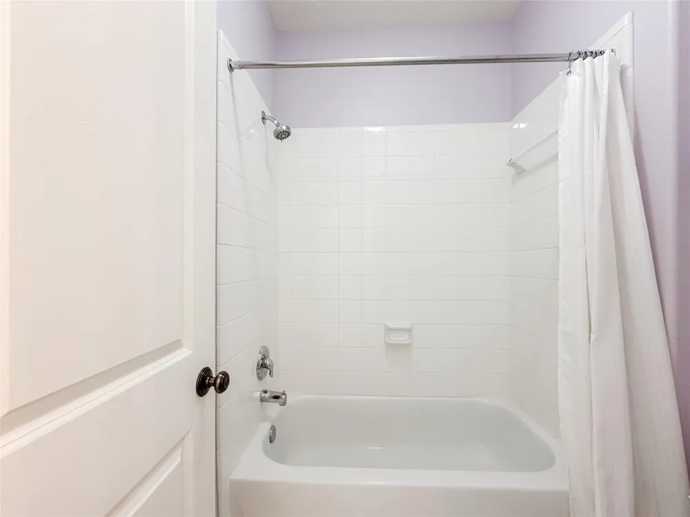 1727 Stacy Crest Houston, TX 77008