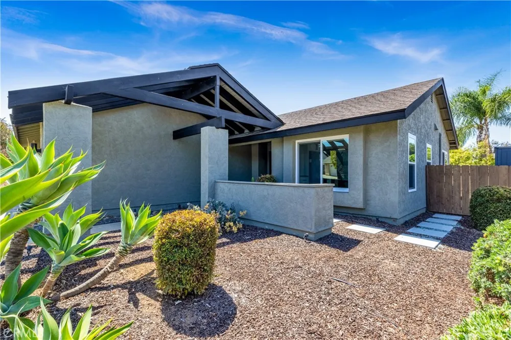 1195 Via Teresa San Marcos, CA 92069