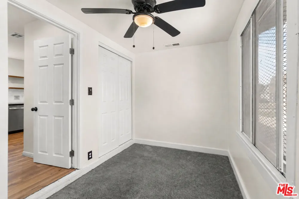 1351 W 70th Street Los Angeles, CA 90044