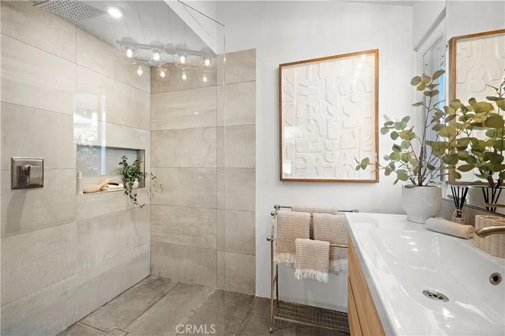 259 Beverly Laguna Beach, CA 92651