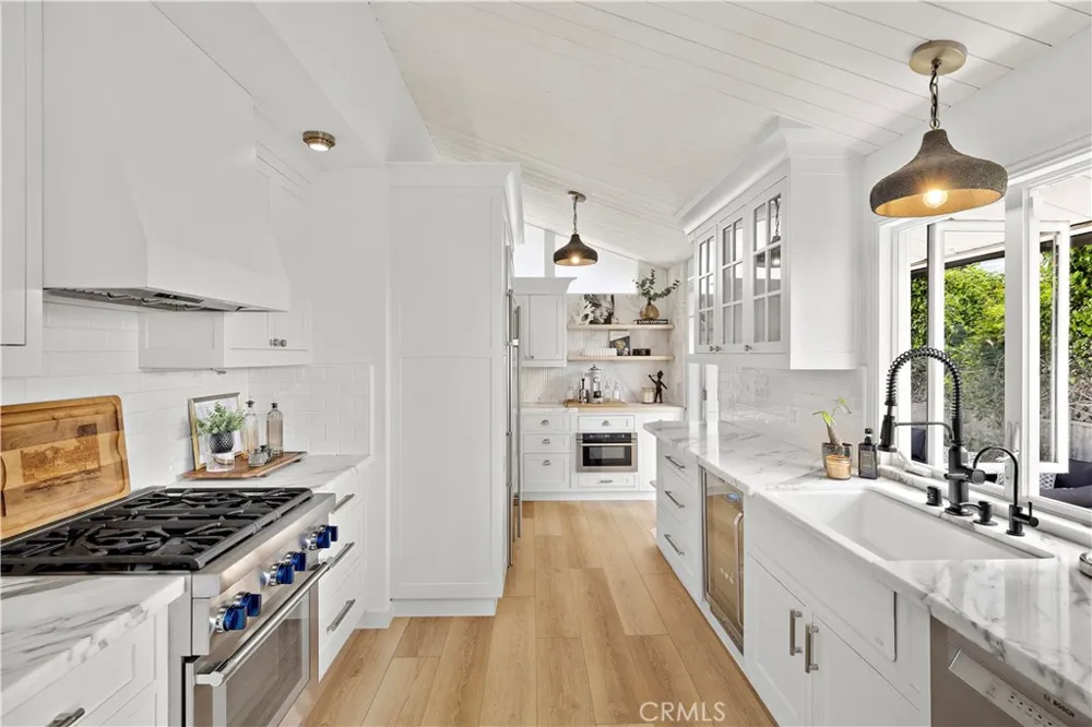 259 Beverly Laguna Beach, CA 92651