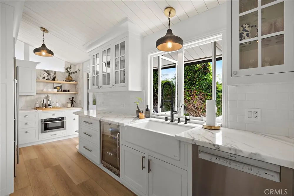 259 Beverly Laguna Beach, CA 92651