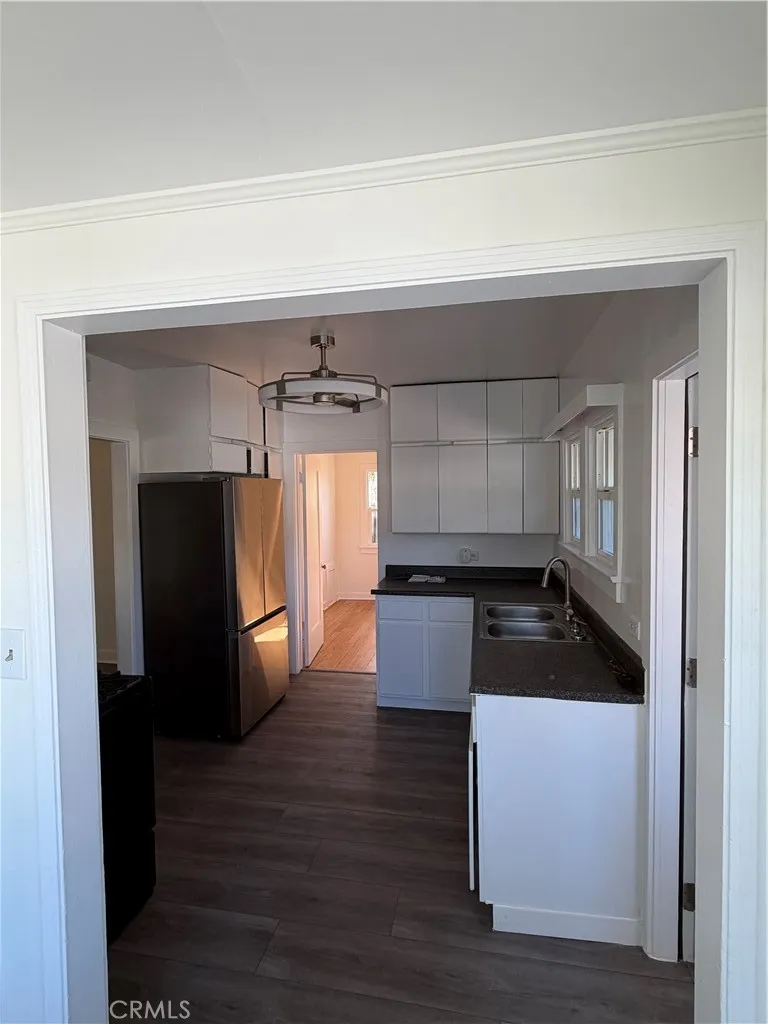 2704 Mayfield Avenue Montrose, CA 91020