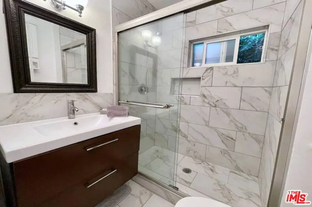 8655 Clifton Way Beverly Hills, CA 90211
