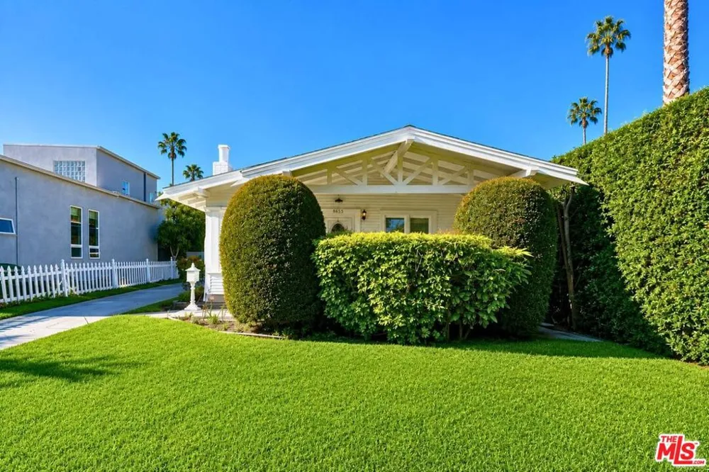 8655 Clifton Way Beverly Hills, CA 90211
