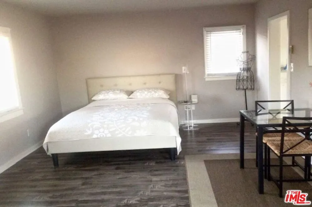 8655 Clifton Way Beverly Hills, CA 90211