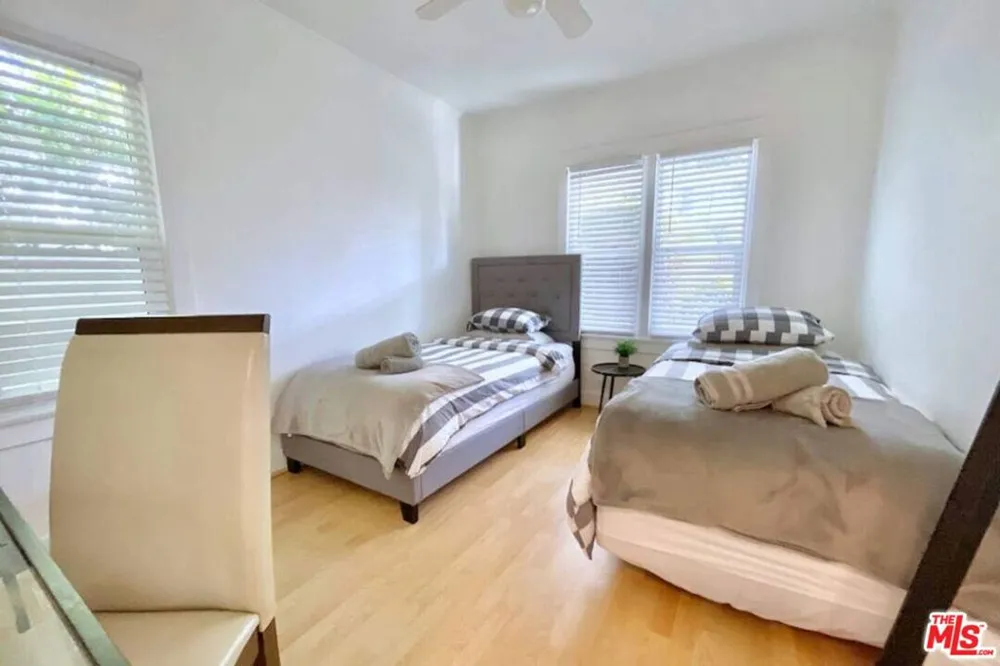 8655 Clifton Way Beverly Hills, CA 90211