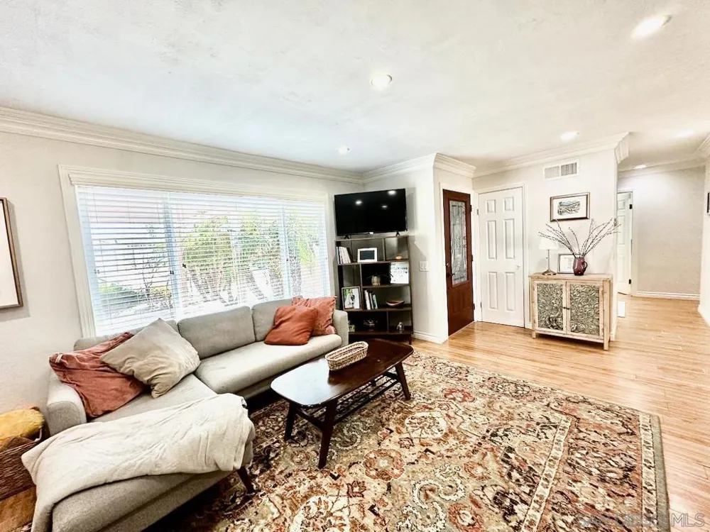 10216 Empress Ave Mira Mesa, CA 92126