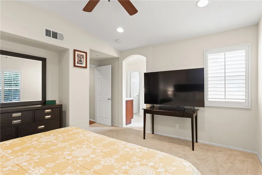 18 New Season Irvine, CA 92602