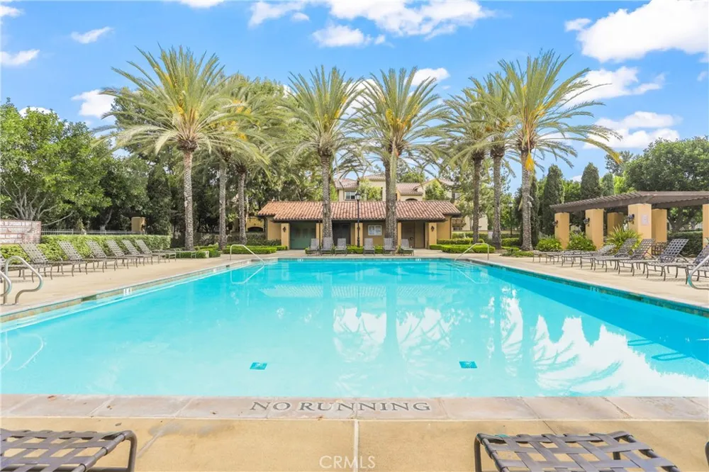18 New Season Irvine, CA 92602