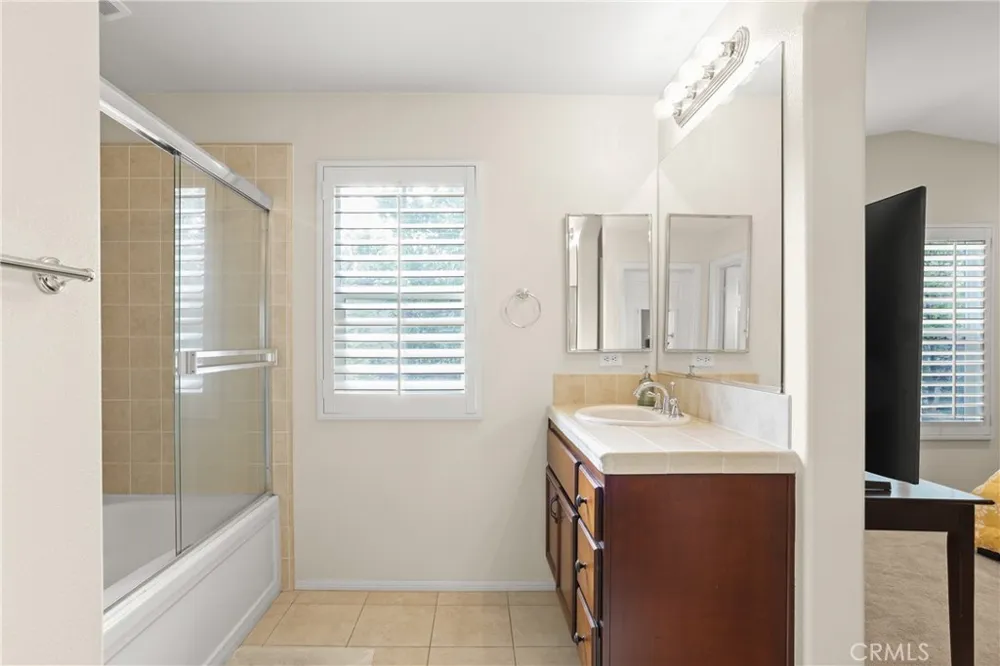 18 New Season Irvine, CA 92602