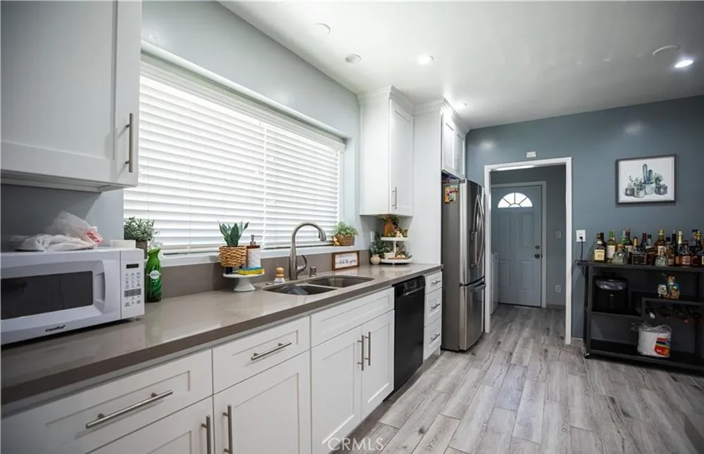 541 E PALMER AVENUE Glendale, CA 91205