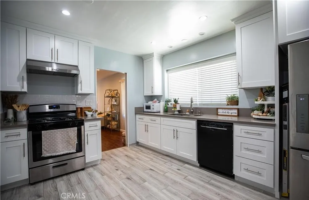541 E PALMER AVENUE Glendale, CA 91205