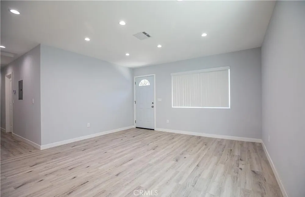 541 E PALMER AVENUE Glendale, CA 91205