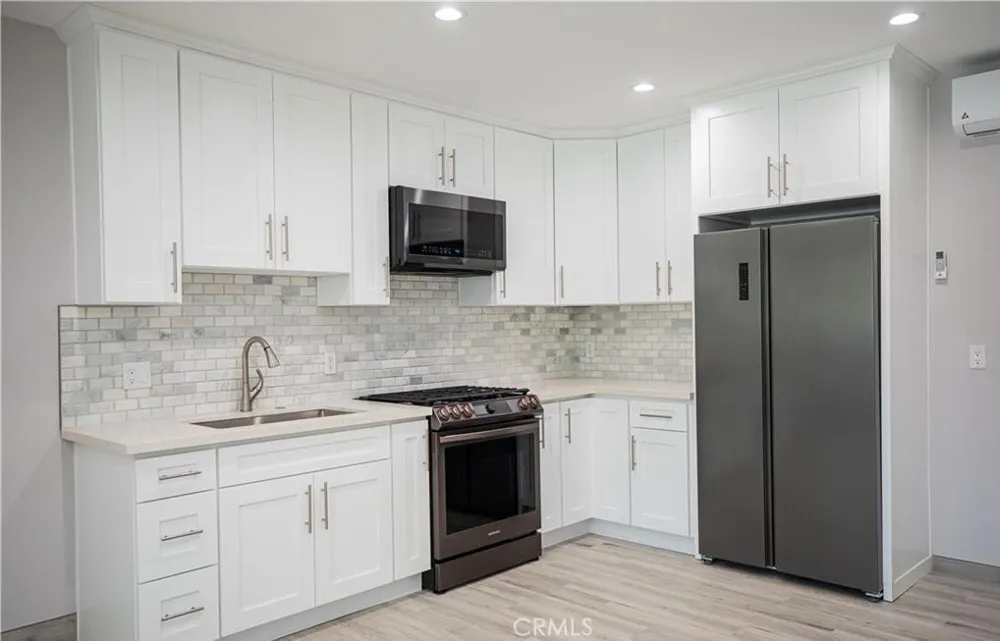 541 E PALMER AVENUE Glendale, CA 91205