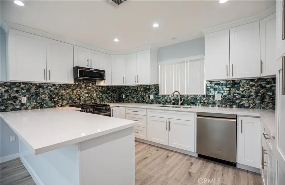 541 E PALMER AVENUE Glendale, CA 91205